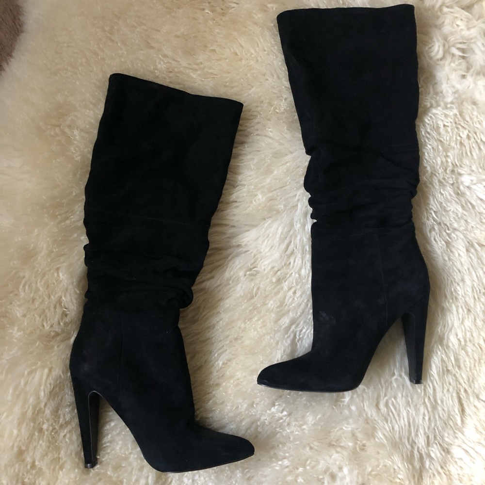 Suede boots